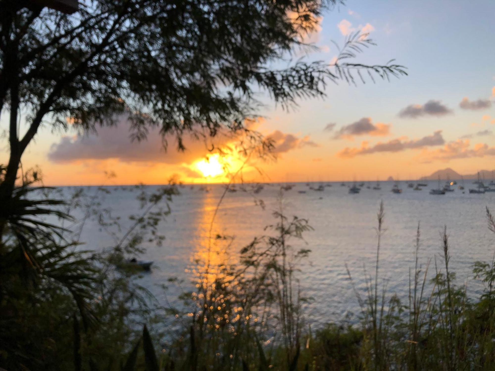 Beau T4 Refait A Neuf Proche Plage Sainte-Anne Εξωτερικό φωτογραφία